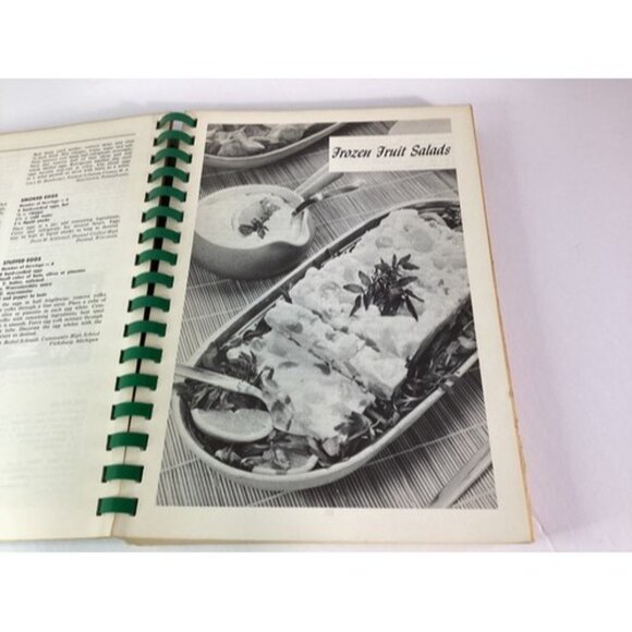 Favorite Recipes Of Home Economics Teachers: Salads Including Appetizers Cookboo - Picture 5 of 8